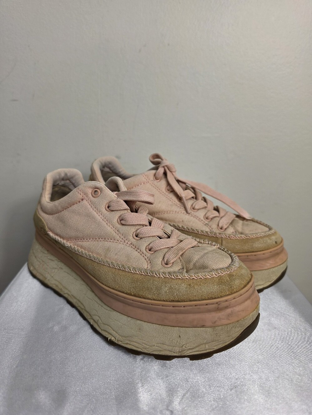 UGG Women’s Platform Sneakers in Pale Pink
